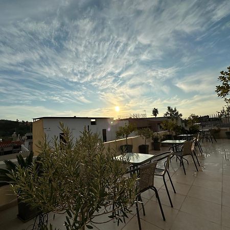 Theasis Athens Bed & Breakfast Exterior foto