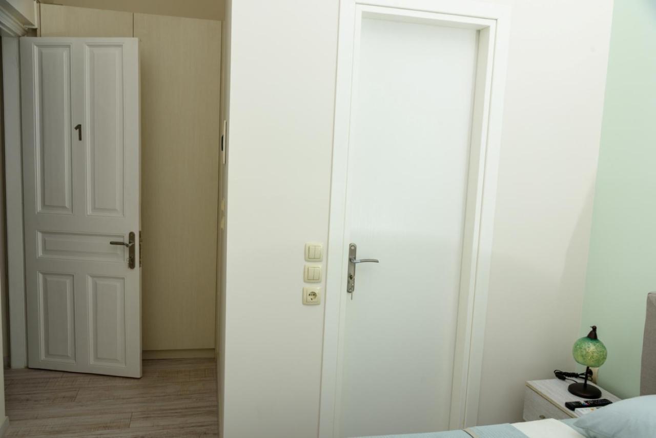 Theasis Athens Bed & Breakfast Exterior foto